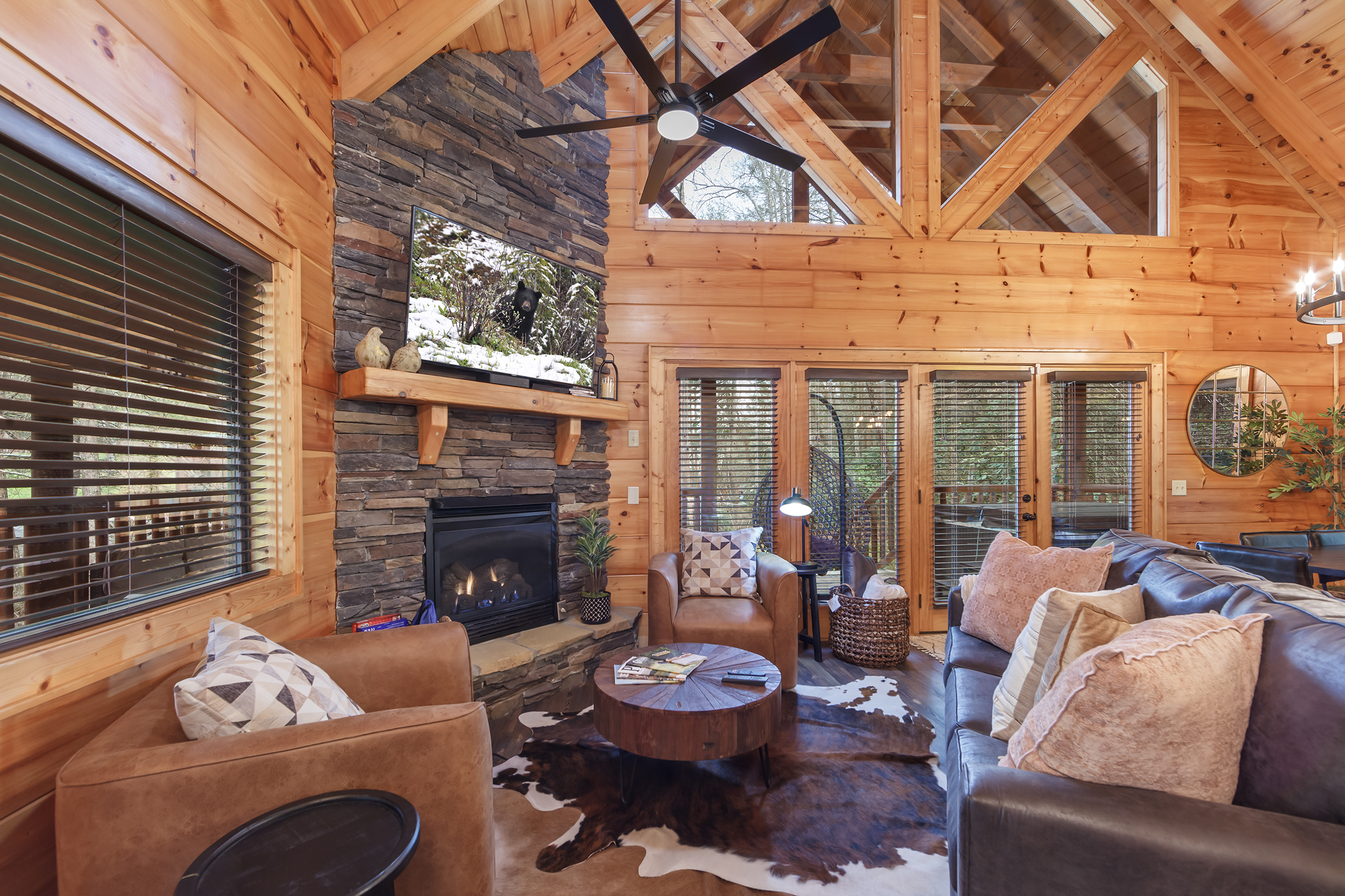 Sevierville, Tennessee, 37862, United States, 1 Bedroom Bedrooms, ,2 BathroomsBathrooms,Residential,For Sale,1979555