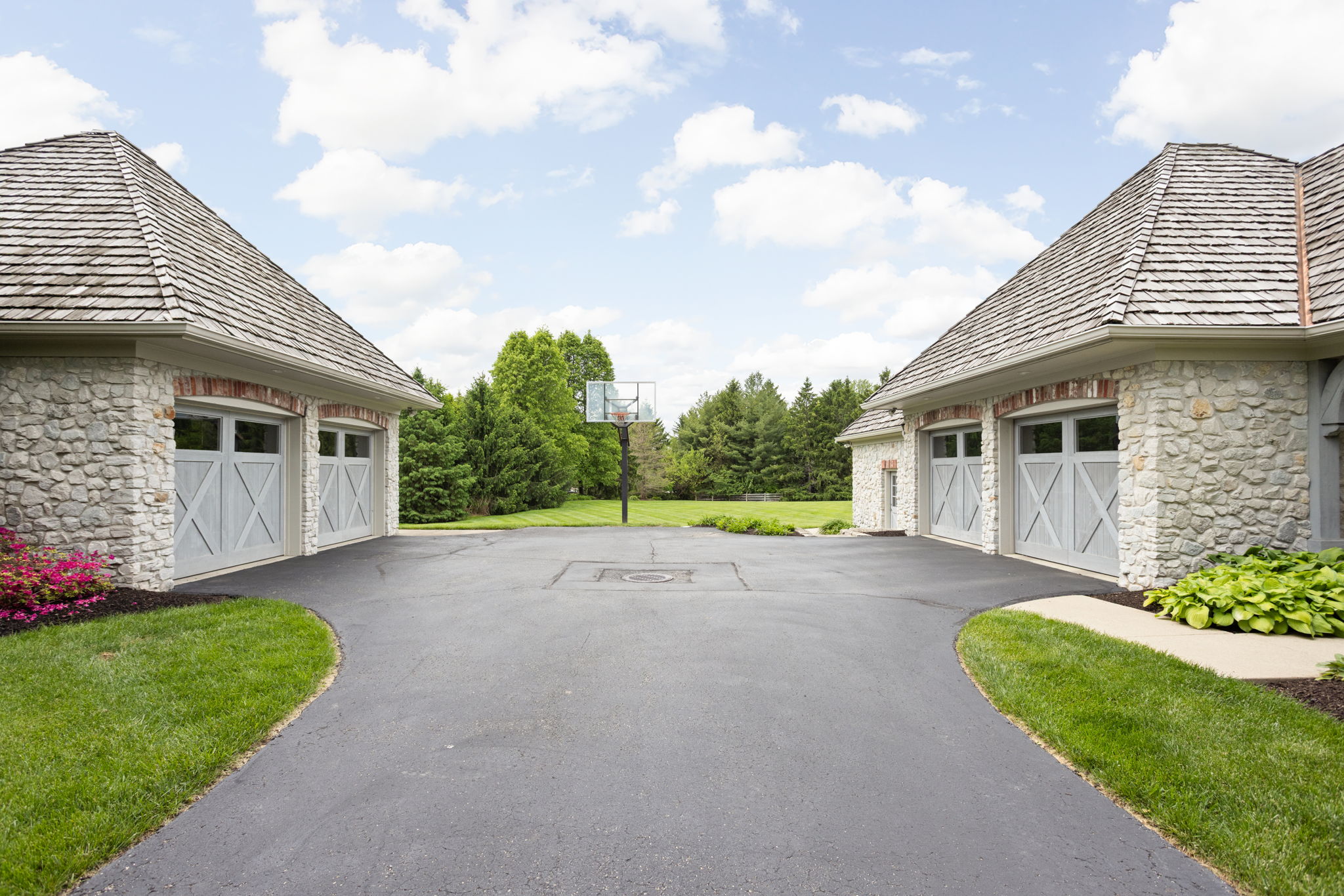  Signature Estate Set on More than 2 Acres in Desirable Zionsville Neighborhood - 物件實景