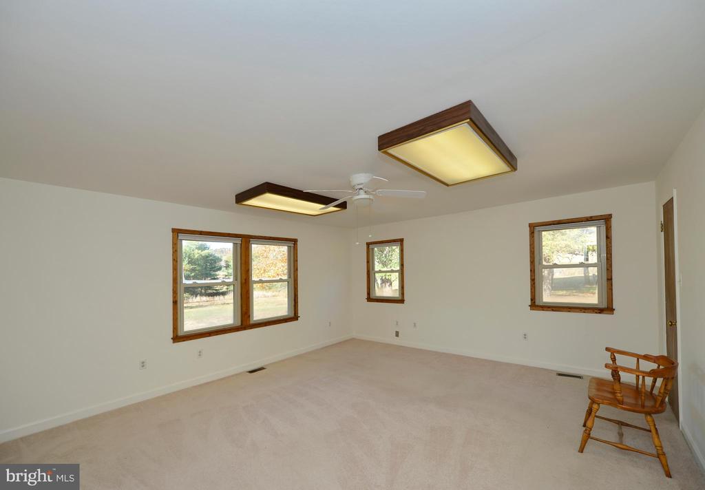 Bloomery, West Virginia, 26817, United States, 3 Bedrooms Bedrooms, ,2 BathroomsBathrooms,Residential,For Sale,1980909