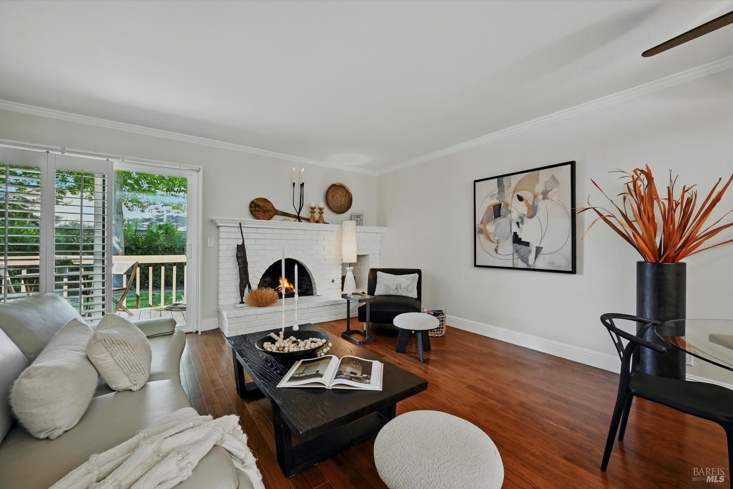 Yountville, California, 94599, United States, 2 Bedrooms Bedrooms, ,2 BathroomsBathrooms,Residential,For Sale,1941662