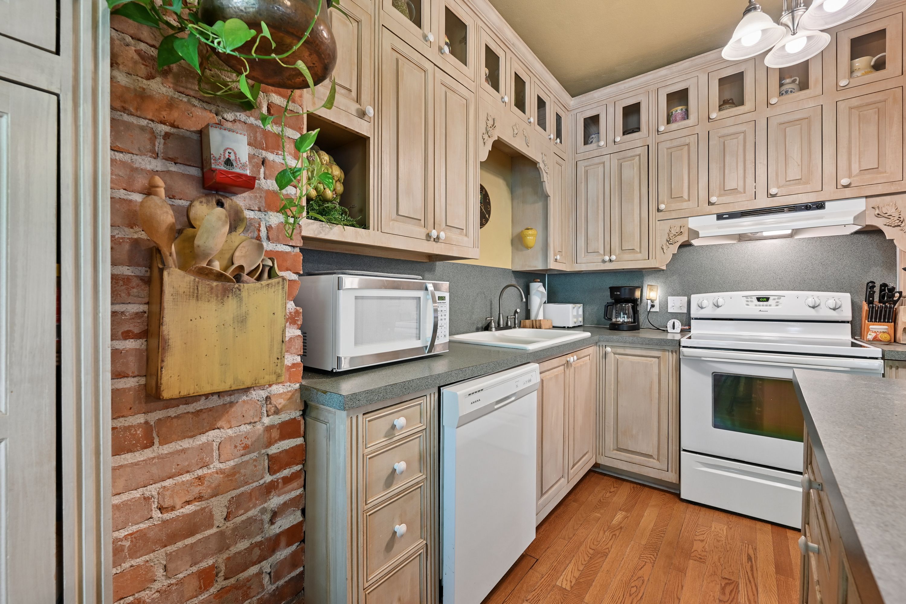  2115 East 17th Place, Tulsa, OK 74104 - 物件實景