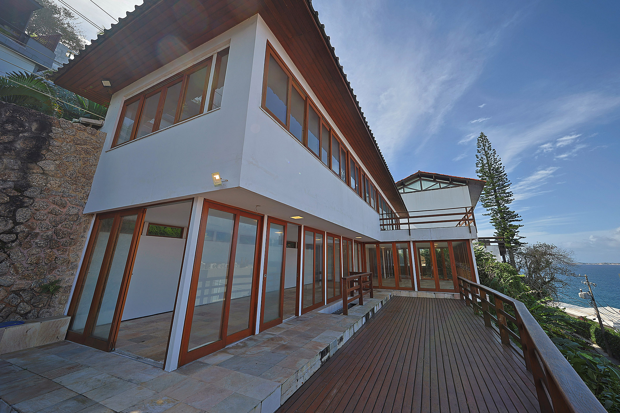  Exclusive Gated Community, Ocean Views, and a Prime Location - 物件實景
