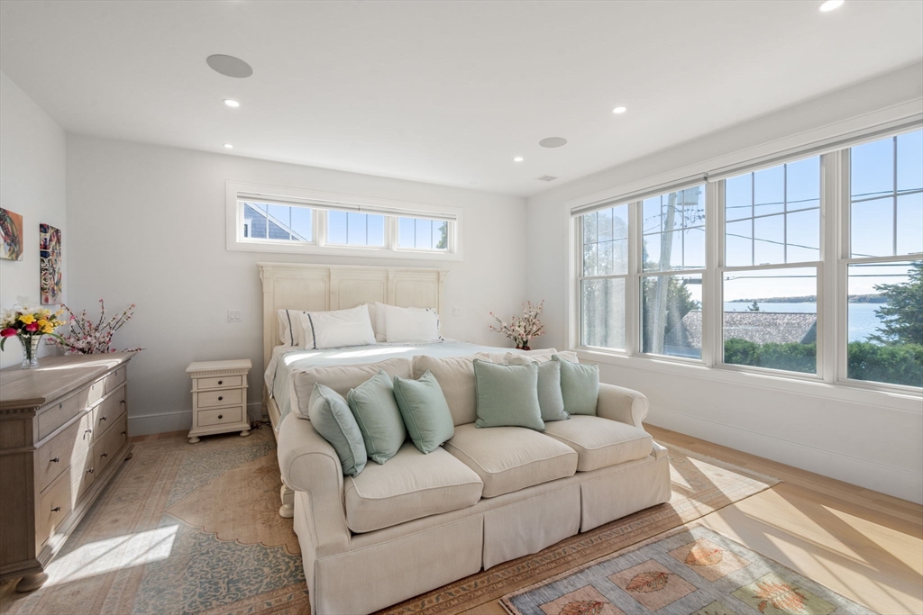 Marion, Massachusetts, 02738, United States, 3 Bedrooms Bedrooms, ,5 BathroomsBathrooms,Residential,For Sale,1987501