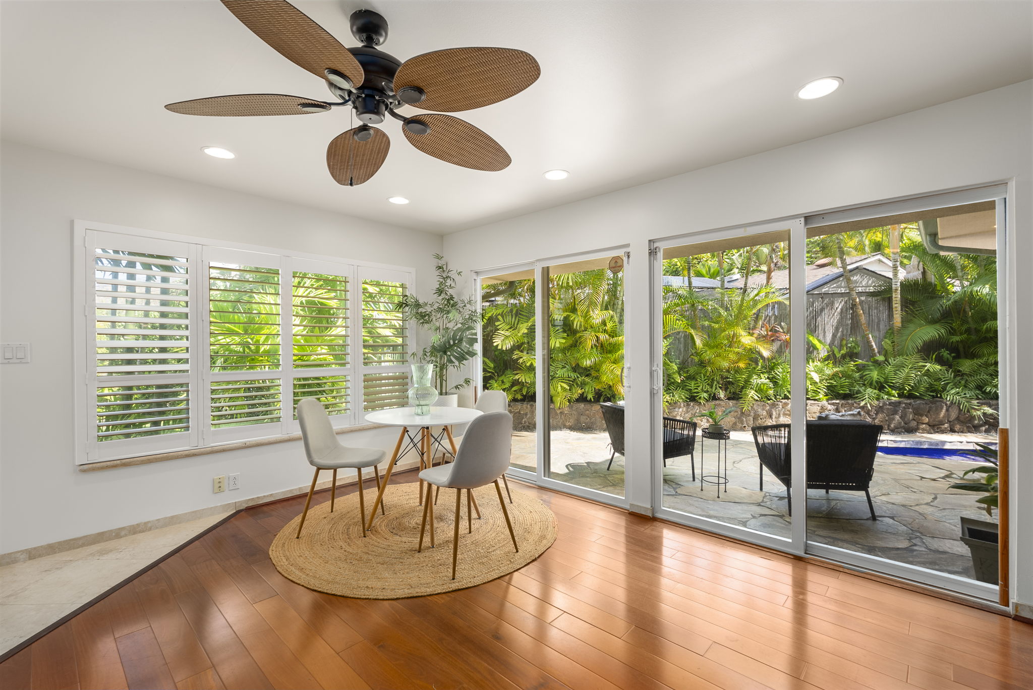 Kailua, Hawaii, 96734, United States, 6 Bedrooms Bedrooms, ,4 BathroomsBathrooms,Residential,For Sale,1981977