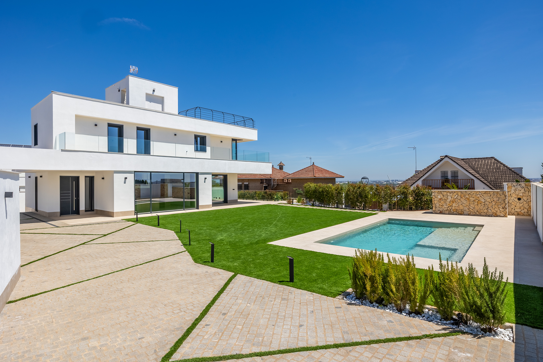  Newly built house with garden, pool, and open views over Seville - 物件實景