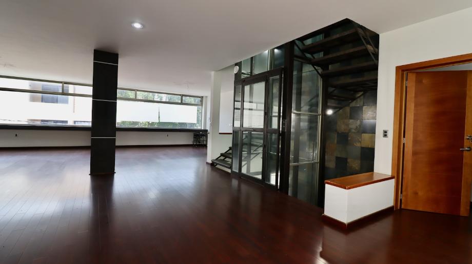 Morelia, Michoacán de Ocampo, 58290, Mexico, 4 Bedrooms Bedrooms, ,4 BathroomsBathrooms,Residential,For Sale,1941746