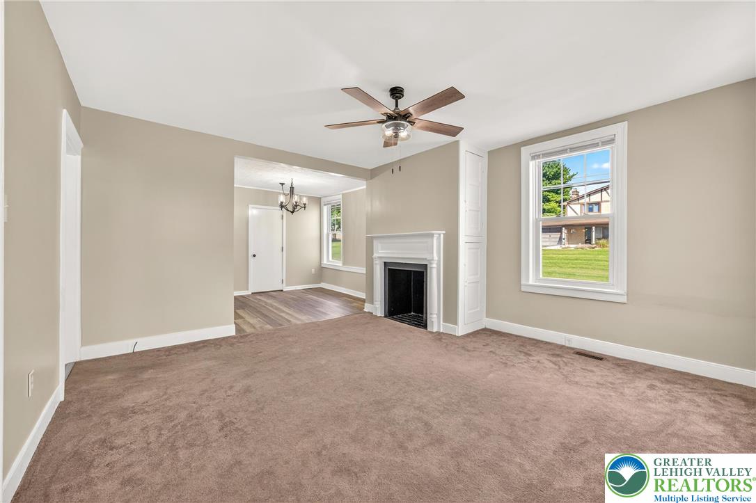 East Allen Twp, Pennsylvania, 18017, United States, 4 Bedrooms Bedrooms, ,2 BathroomsBathrooms,Residential,For Sale,1926367