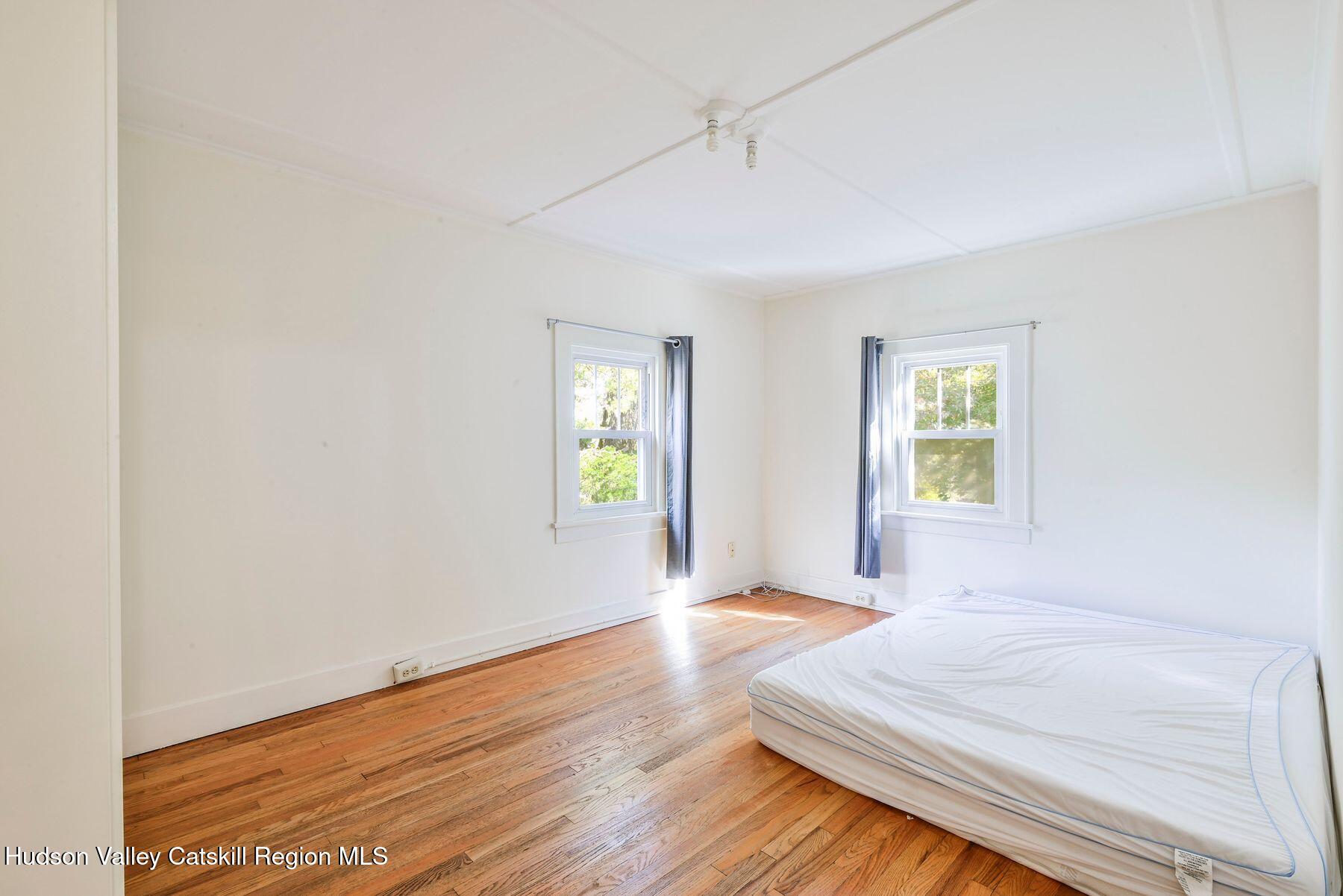 Rhinebeck, New York, 12572, United States, 3 Bedrooms Bedrooms, ,3 BathroomsBathrooms,Residential,For Sale,1776952