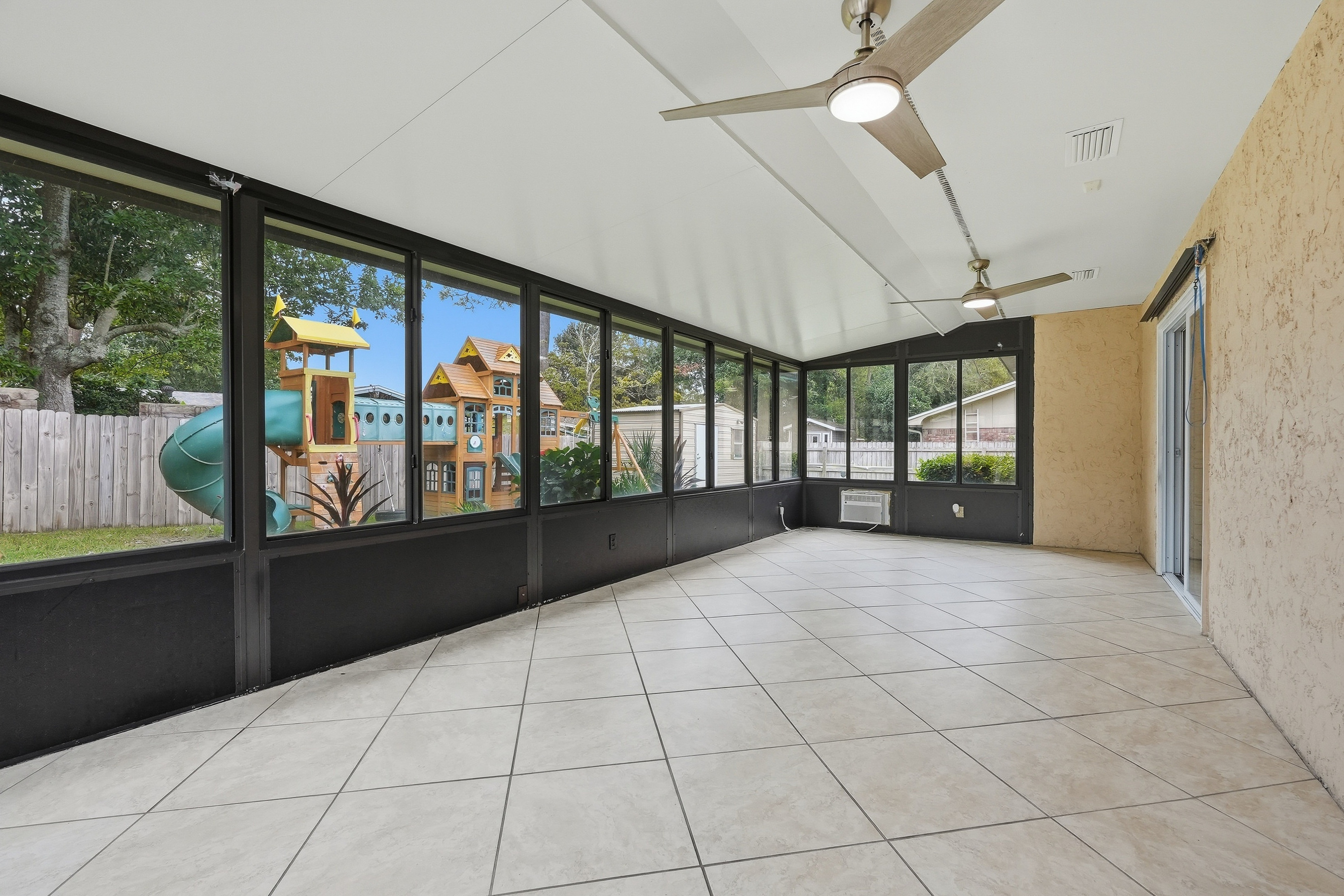  Spacious Living Designed for Indoor and Outdoor Entertaining - 物件實景