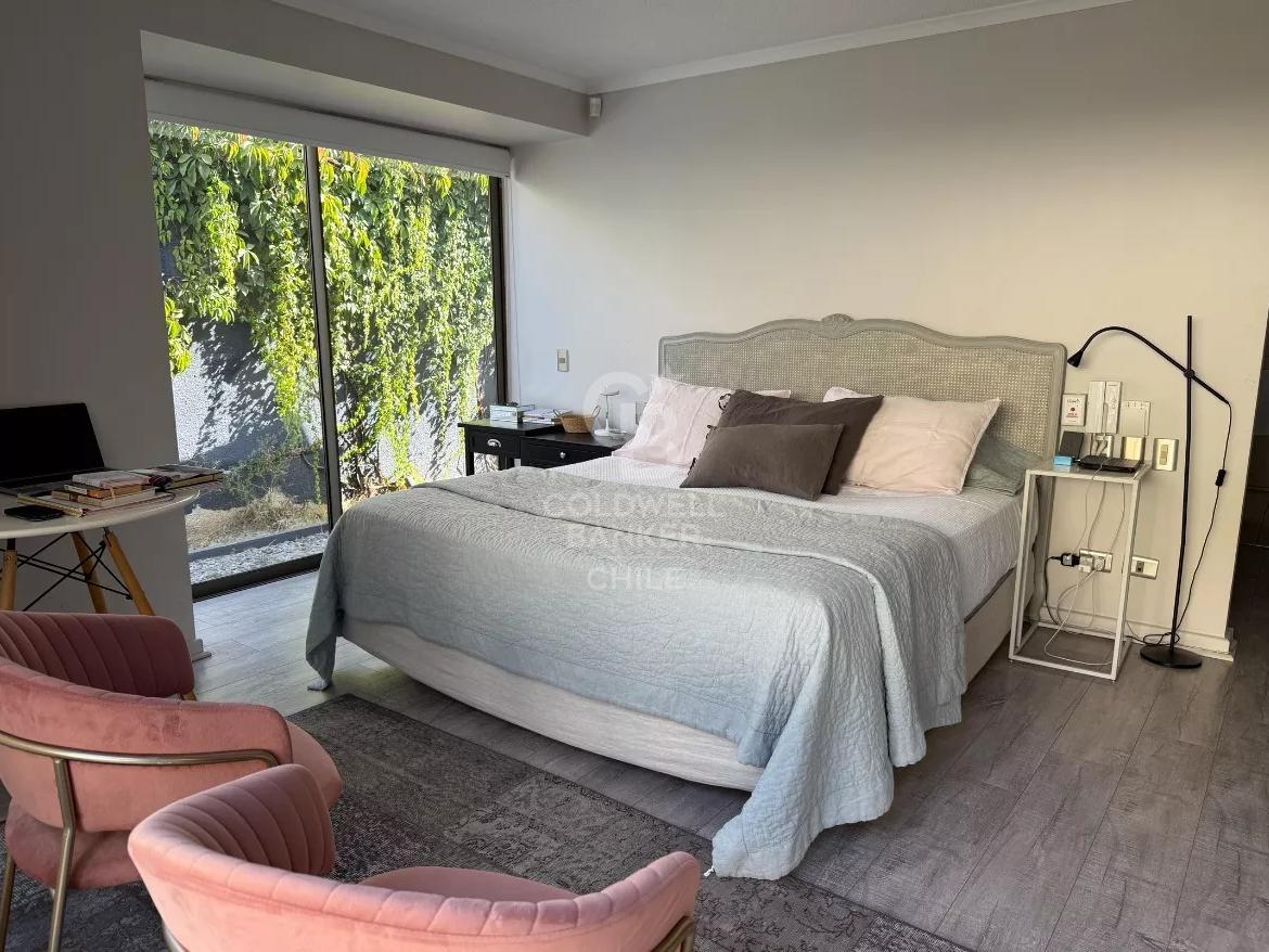 Las Condes, Chile, 4 Bedrooms Bedrooms, ,5 BathroomsBathrooms,Residential,For Sale,1868523