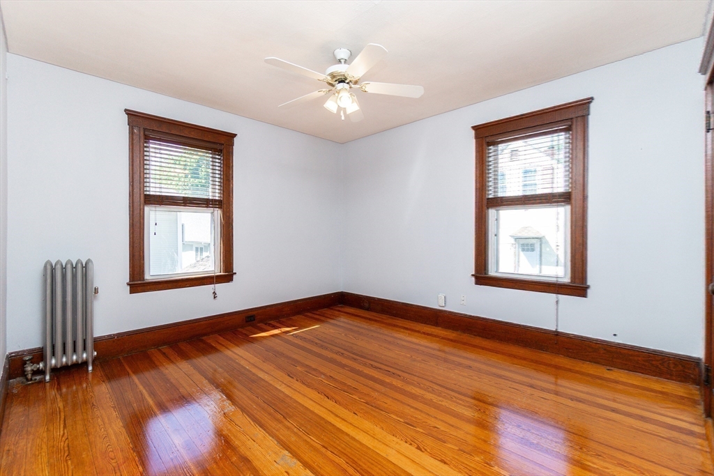 Lawrence, Massachusetts, 01841, United States, 6 Bedrooms Bedrooms, ,3 BathroomsBathrooms,Residential,For Sale,2048880