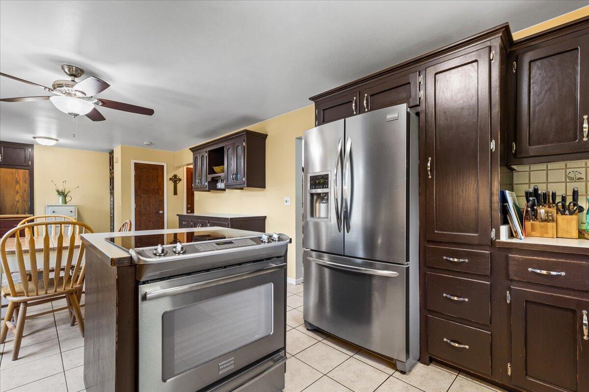 West Bend, Wisconsin, 53090, United States, 4 Bedrooms Bedrooms, ,3 BathroomsBathrooms,Residential,For Sale,1960551