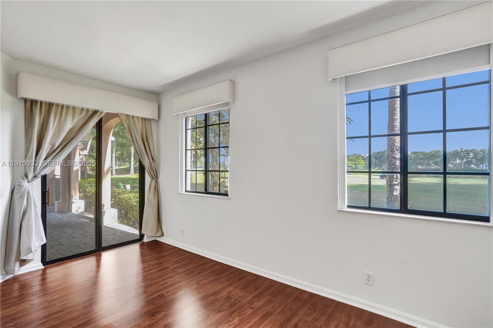 Weston, Florida, 33332, United States, 3 Bedrooms Bedrooms, ,2 BathroomsBathrooms,Residential,For Sale,1998449