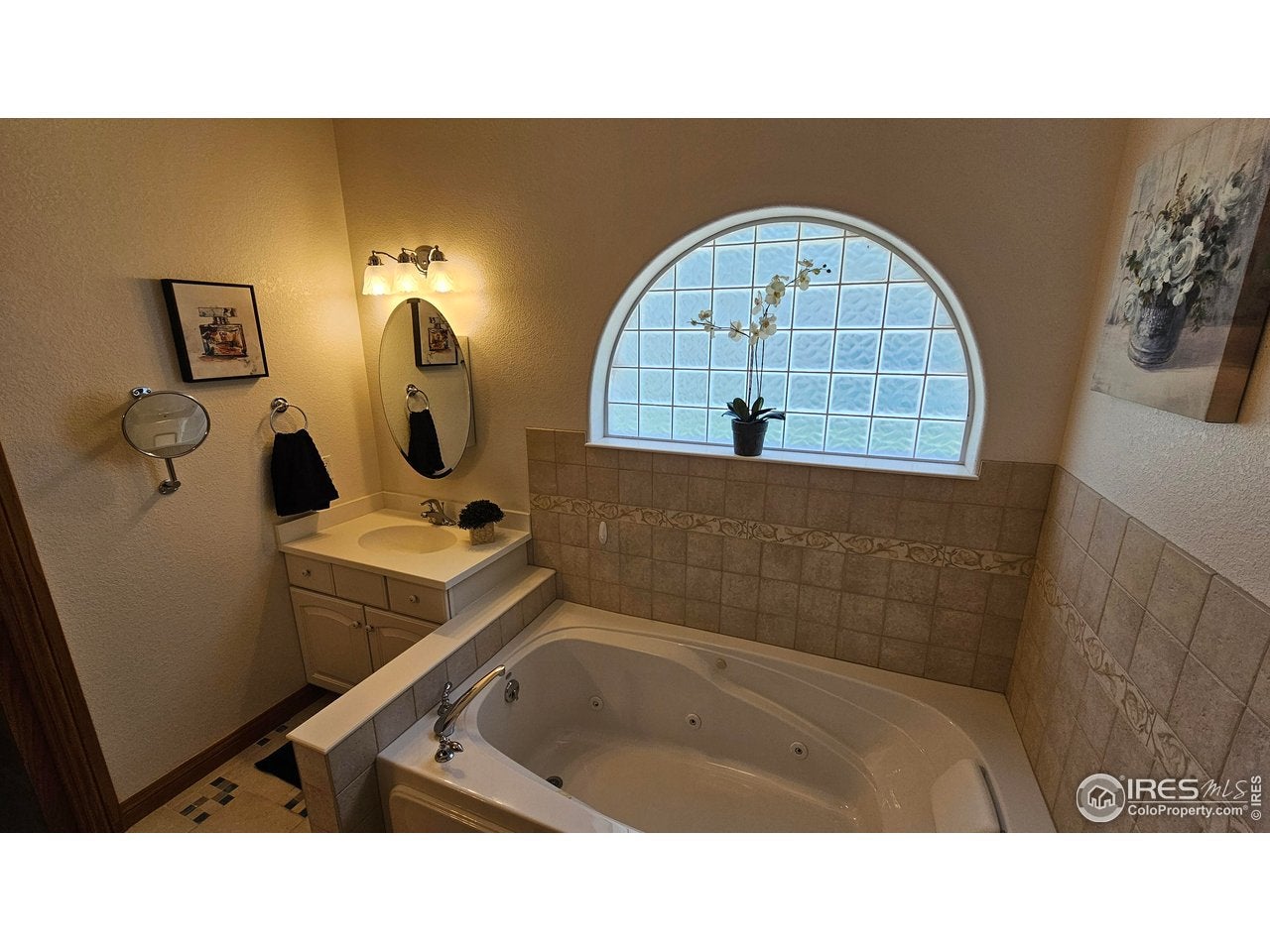 Fort Morgan, Colorado, 80701, United States, 5 Bedrooms Bedrooms, ,3 BathroomsBathrooms,Residential,For Sale,1983878