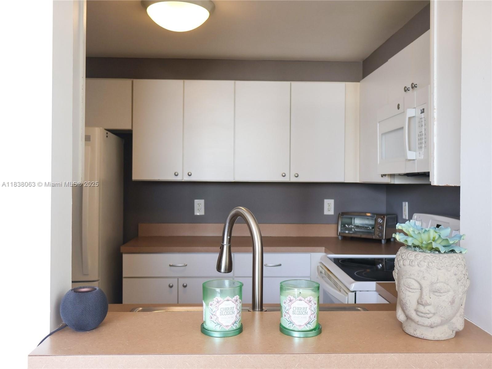 Miami, Florida, 33130, United States, 2 Bedrooms Bedrooms, ,2 BathroomsBathrooms,Residential,For Sale,1936974