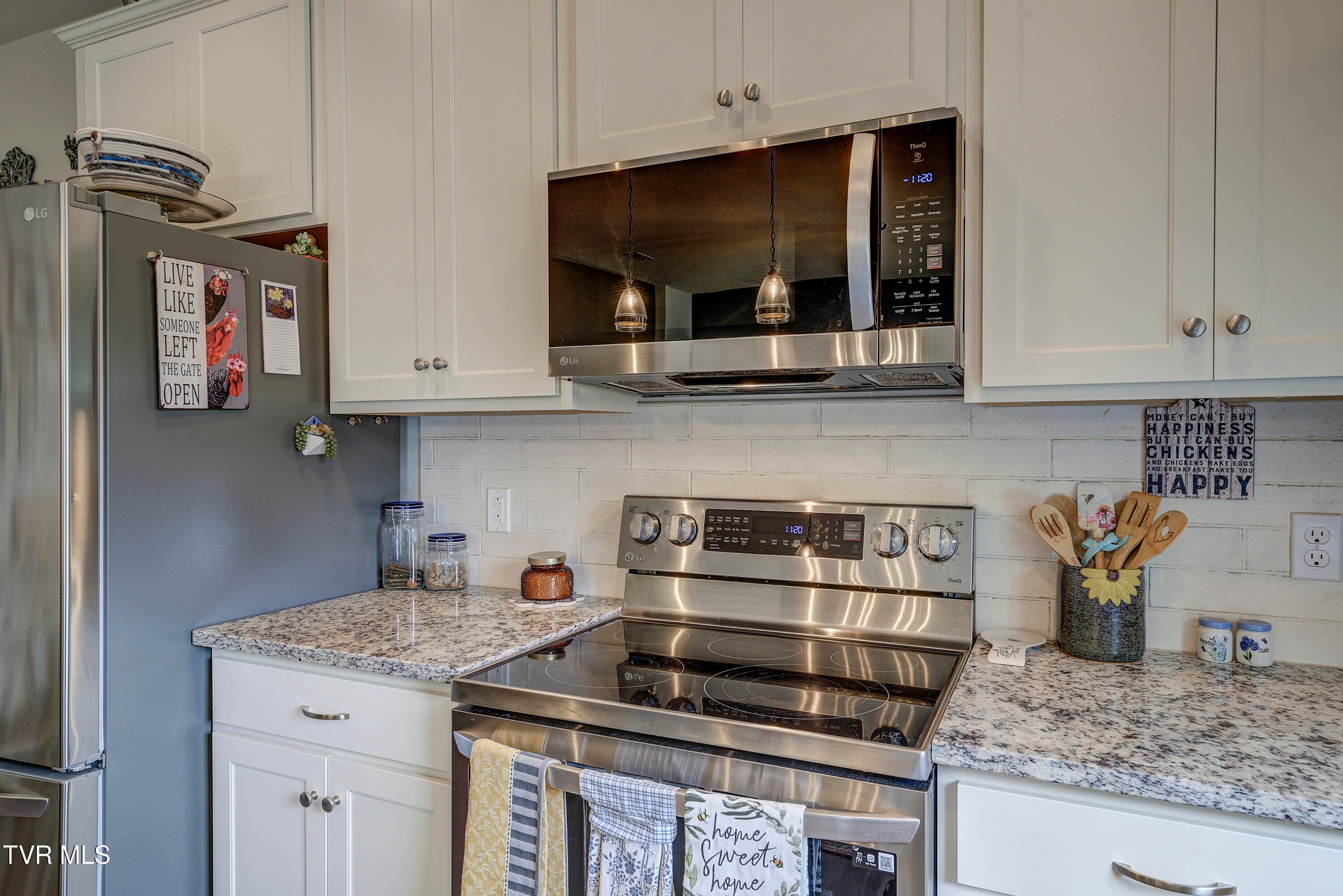 Elizabethton, Tennessee, 37643, United States, 3 Bedrooms Bedrooms, ,2 BathroomsBathrooms,Residential,For Sale,1925509