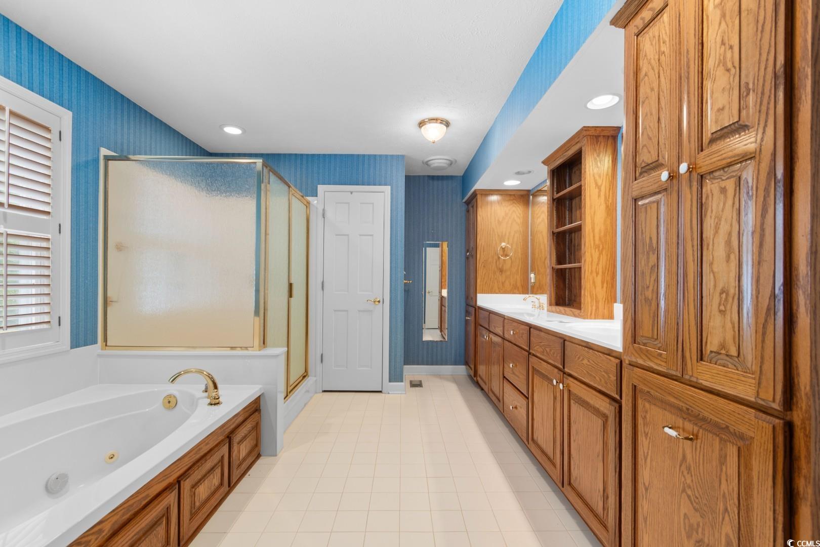 Conway, South Carolina, 29526, United States, 5 Bedrooms Bedrooms, ,5 BathroomsBathrooms,Residential,For Sale,1974302