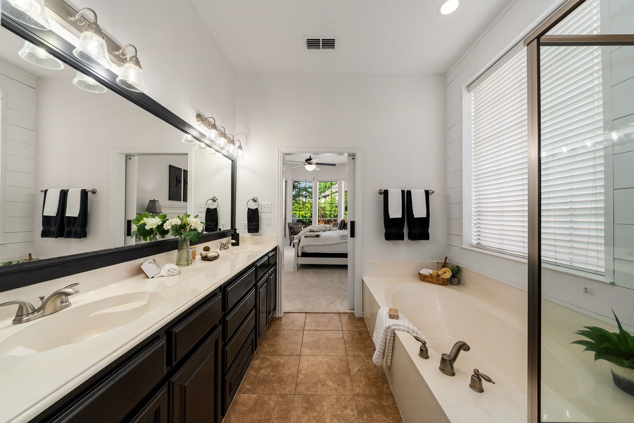 Frisco, Texas, 75033, United States, 4 Bedrooms Bedrooms, ,4 BathroomsBathrooms,Residential,For Sale,1938772
