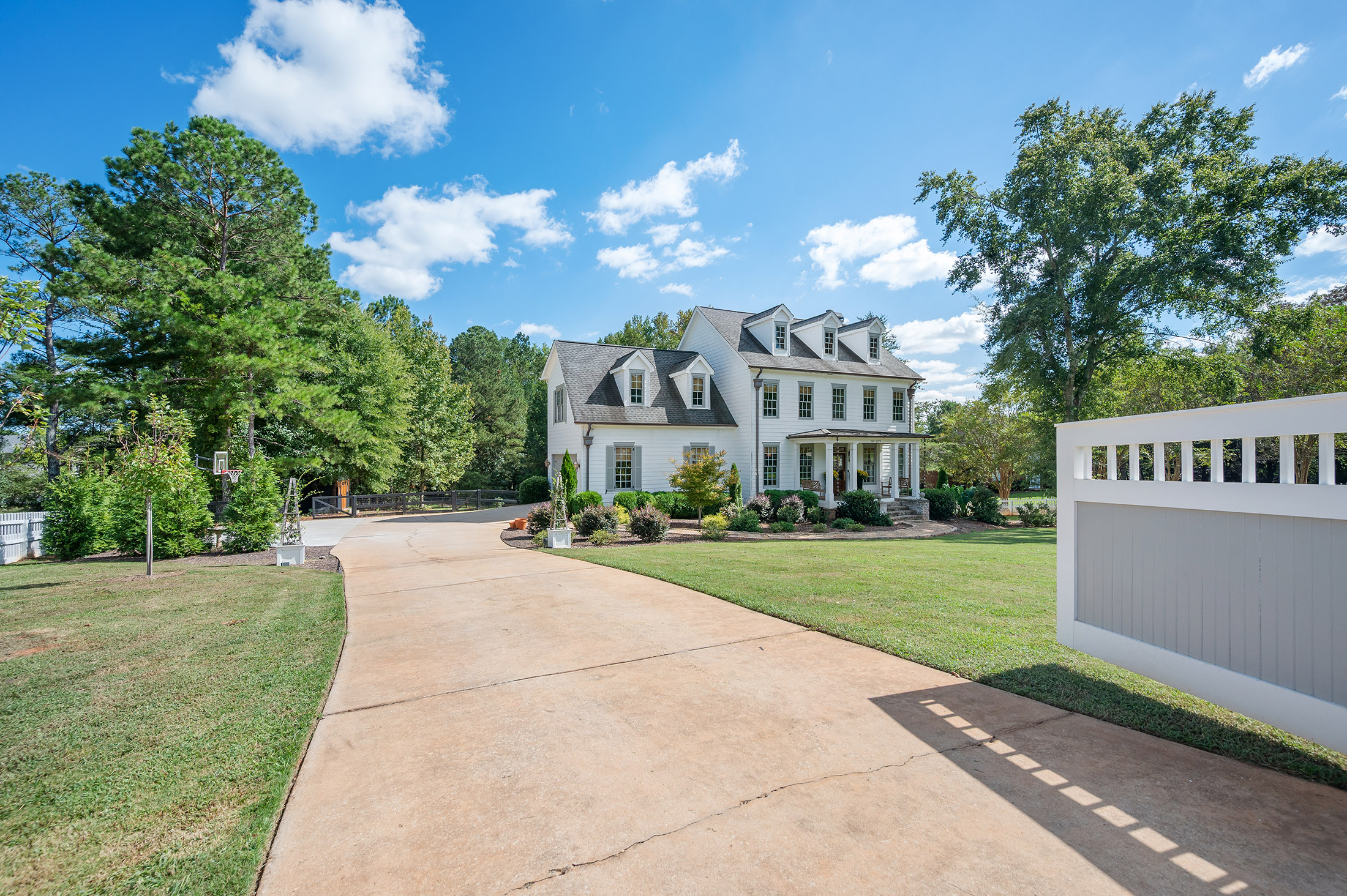  Timeless Southern Architecture Meets Sophisticated Contemporary Living - 物件實景