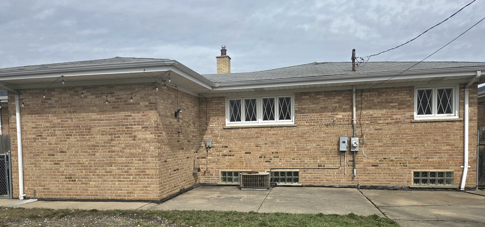 Chicago, Illinois, 60656, United States, 2 Bedrooms Bedrooms, ,2 BathroomsBathrooms,Residential,For Sale,2028341