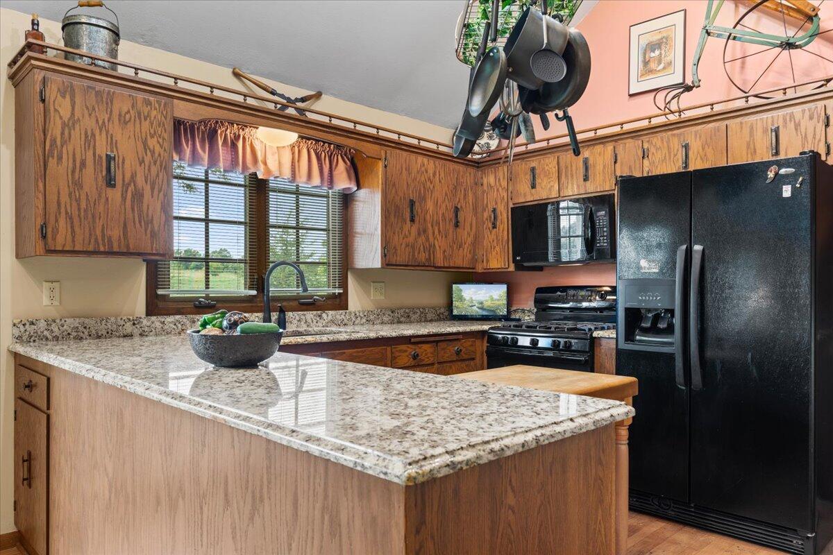West Bend, Wisconsin, 53095, United States, 3 Bedrooms Bedrooms, ,2 BathroomsBathrooms,Residential,For Sale,1917208