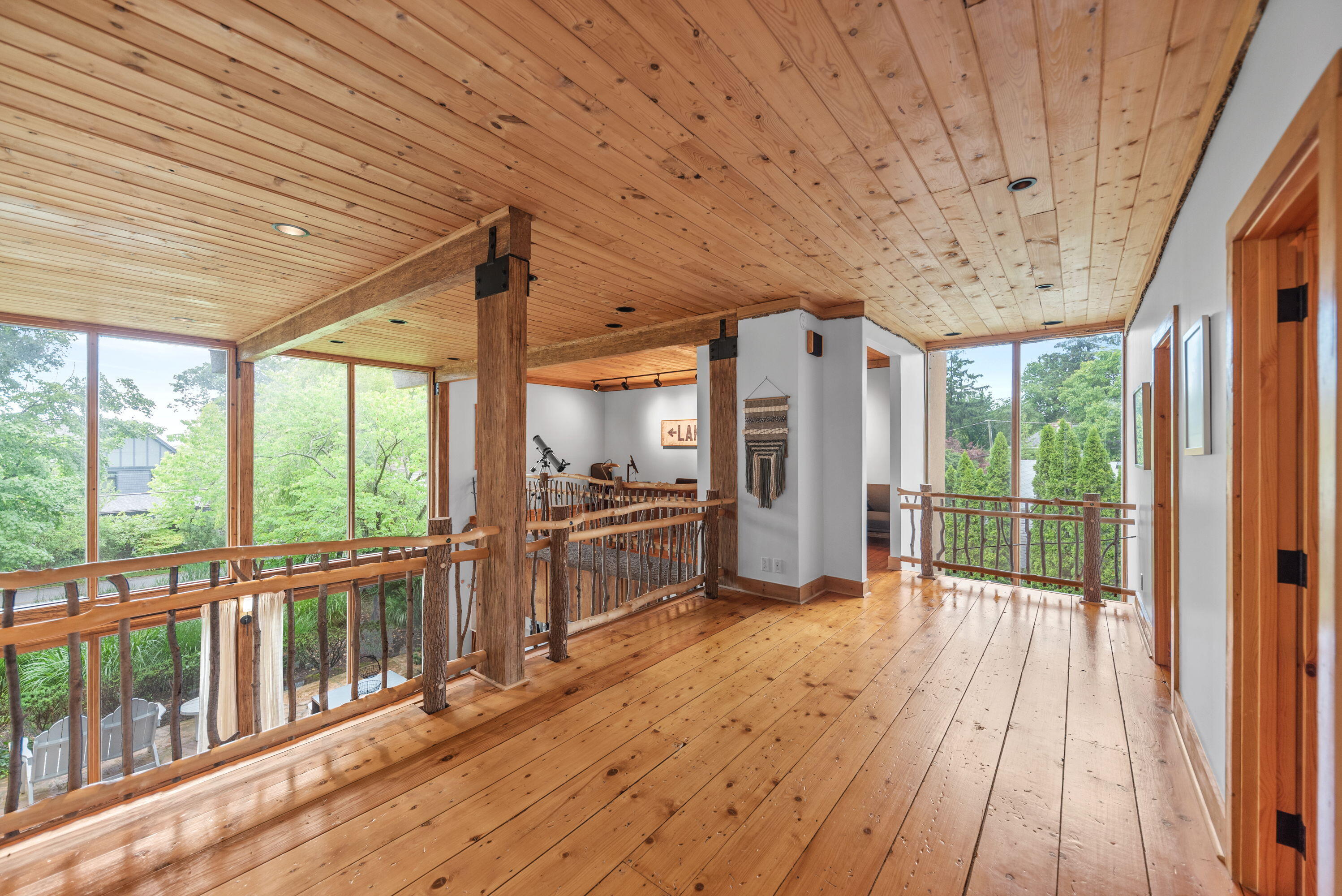 Lakeside, Michigan, 49116, United States, 3 Bedrooms Bedrooms, ,3 BathroomsBathrooms,Residential,For Sale,1926204