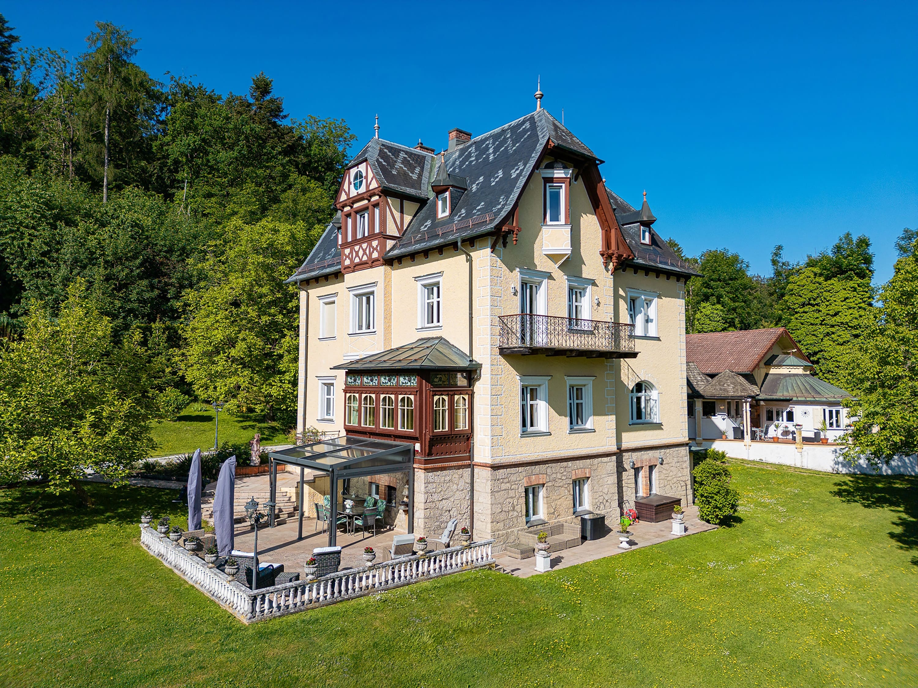  Ein Anwesen von bleibendem Wert – Historische Jugendstilvilla am Schloss Vagen - 物件實景