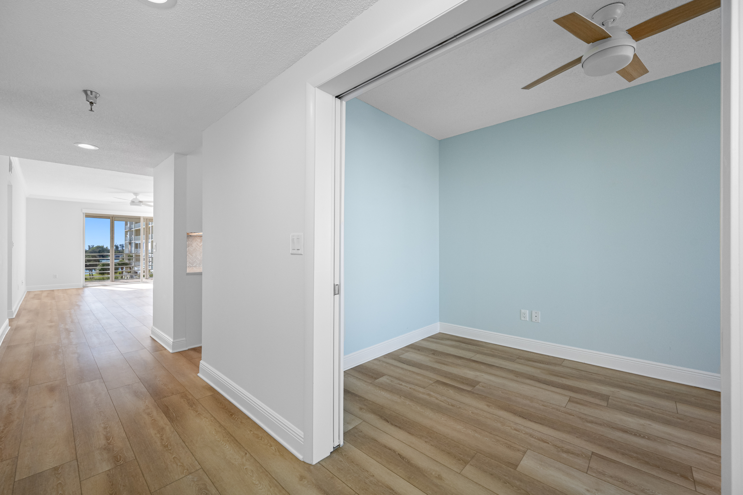 South Pasadena, Florida, 33707, United States, 2 Bedrooms Bedrooms, ,2 BathroomsBathrooms,Residential,For Sale,1987070