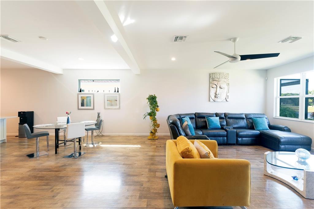 Vero Beach, Florida, 32967, United States, 3 Bedrooms Bedrooms, ,2 BathroomsBathrooms,Residential,For Sale,1987952