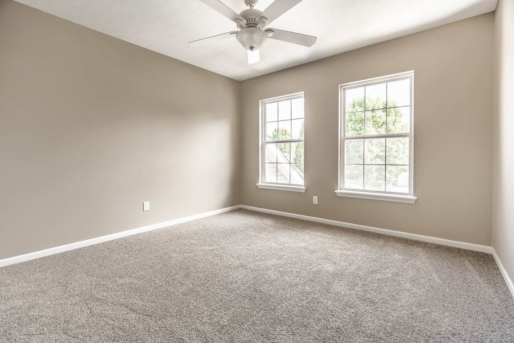  Beautifully Remodeled Geist-Area 4 Bedroom Home - 物件實景