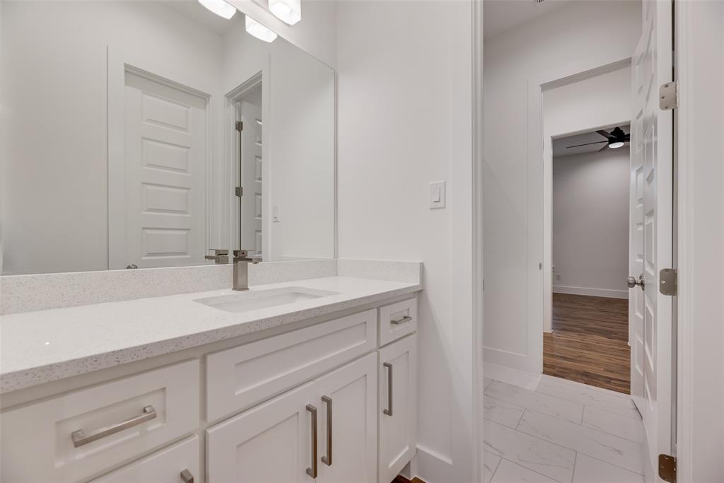 Dallas, Texas, 75211, United States, 4 Bedrooms Bedrooms, ,4 BathroomsBathrooms,Residential,For Sale,1893566