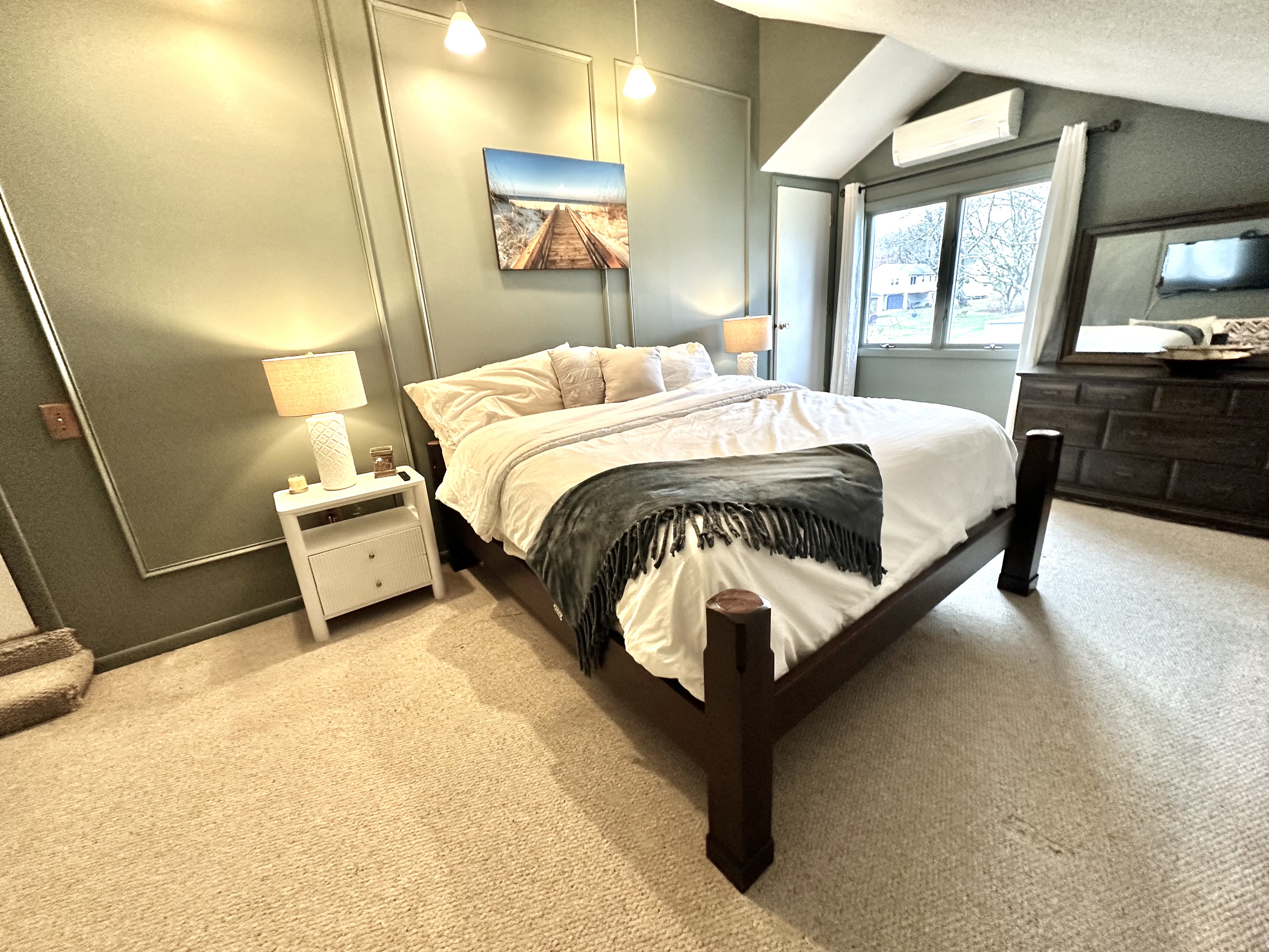 Narragansett, Rhode Island, 02882, United States, 4 Bedrooms Bedrooms, ,2 BathroomsBathrooms,Residential,For Sale,2049265
