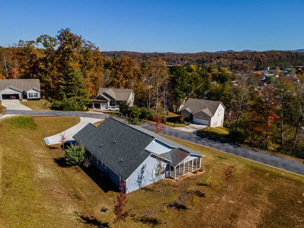 Blue Ridge, Georgia, 30513, United States, 3 Bedrooms Bedrooms, ,2 BathroomsBathrooms,Residential,For Sale,1987936