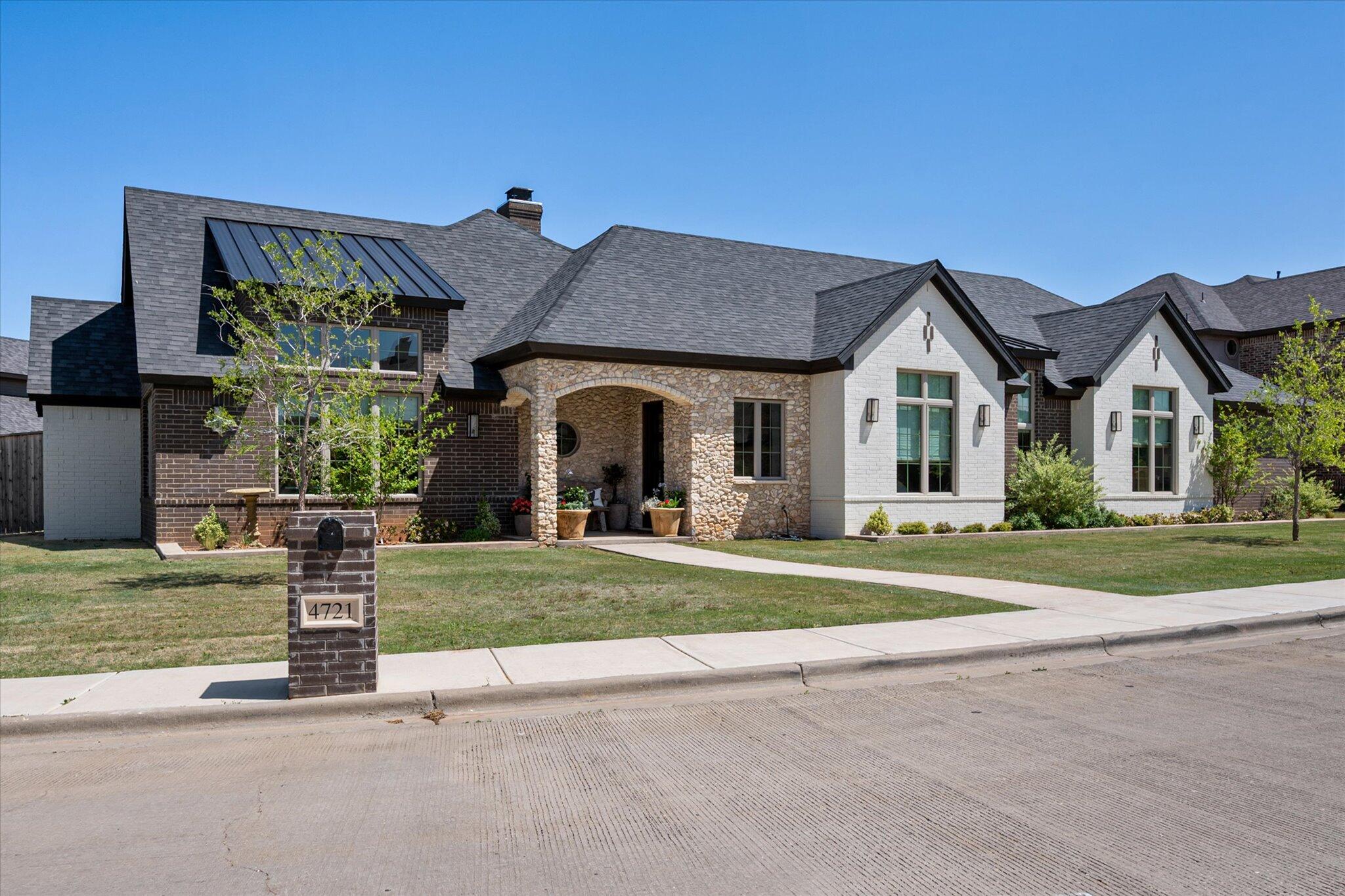 Lubbock, Texas, 79424, United States, 4 Bedrooms Bedrooms, ,4 BathroomsBathrooms,Residential,For Sale,1872129