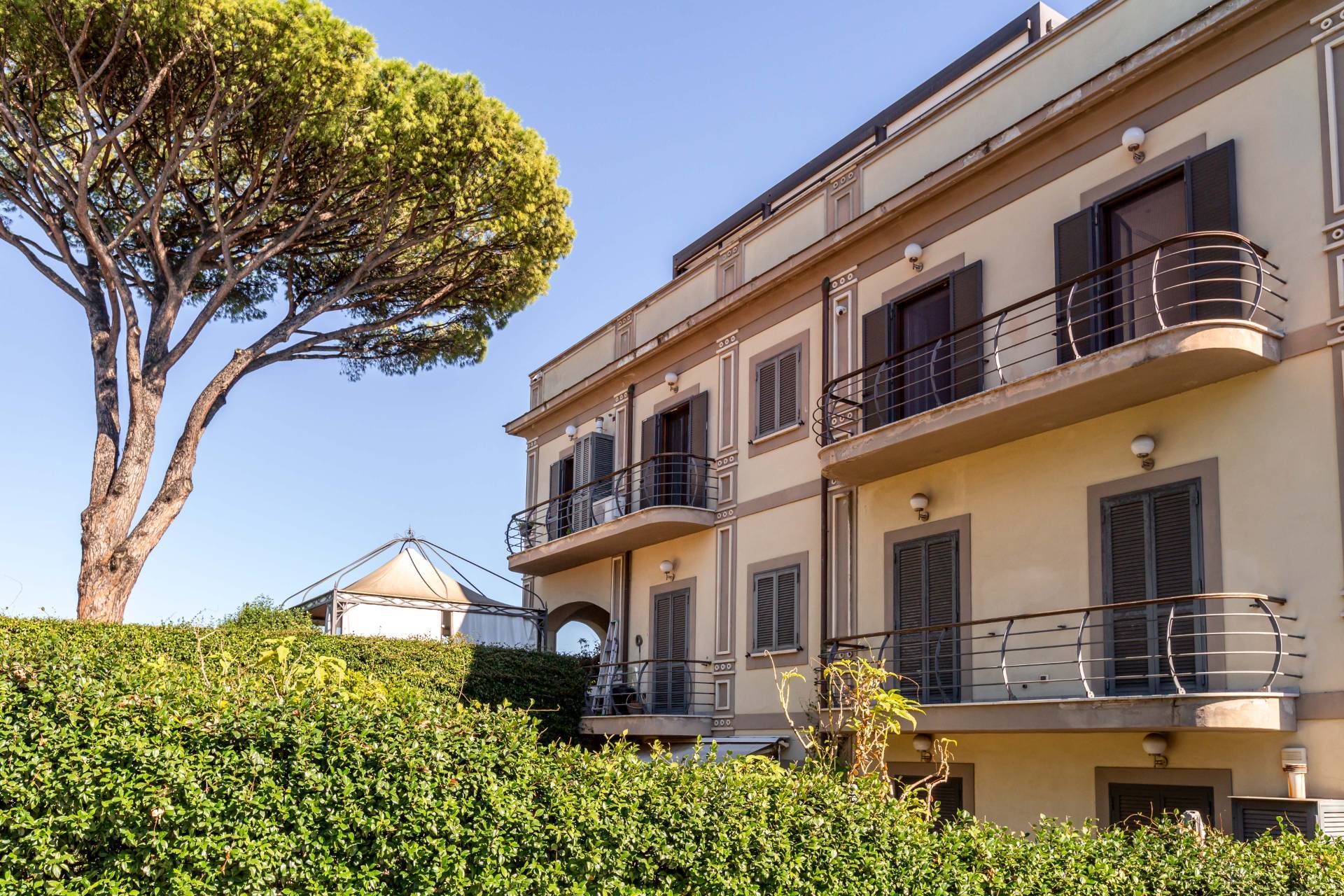 Grottaferrata, Roma, 00046, IT, 4 Bedrooms Bedrooms, ,2 BathroomsBathrooms,Residential,For Sale,1989453