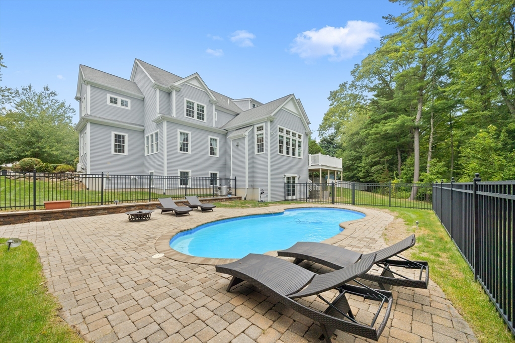 Hanover, Massachusetts, 02339, United States, 5 Bedrooms Bedrooms, ,5 BathroomsBathrooms,Residential,For Sale,1940579