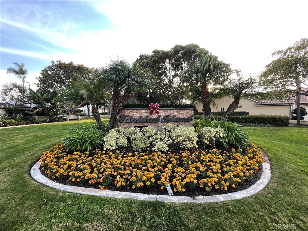 Huntington Beach, California, 92649, United States, 5 Bedrooms Bedrooms, ,5 BathroomsBathrooms,Residential,For Sale,1991081