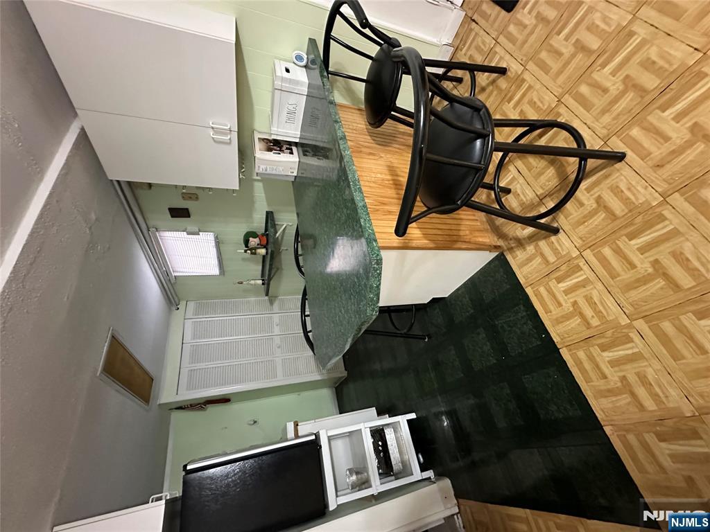 Secaucus, New Jersey, 07094, United States, 8 Bedrooms Bedrooms, ,5 BathroomsBathrooms,Residential,For Sale,1938103