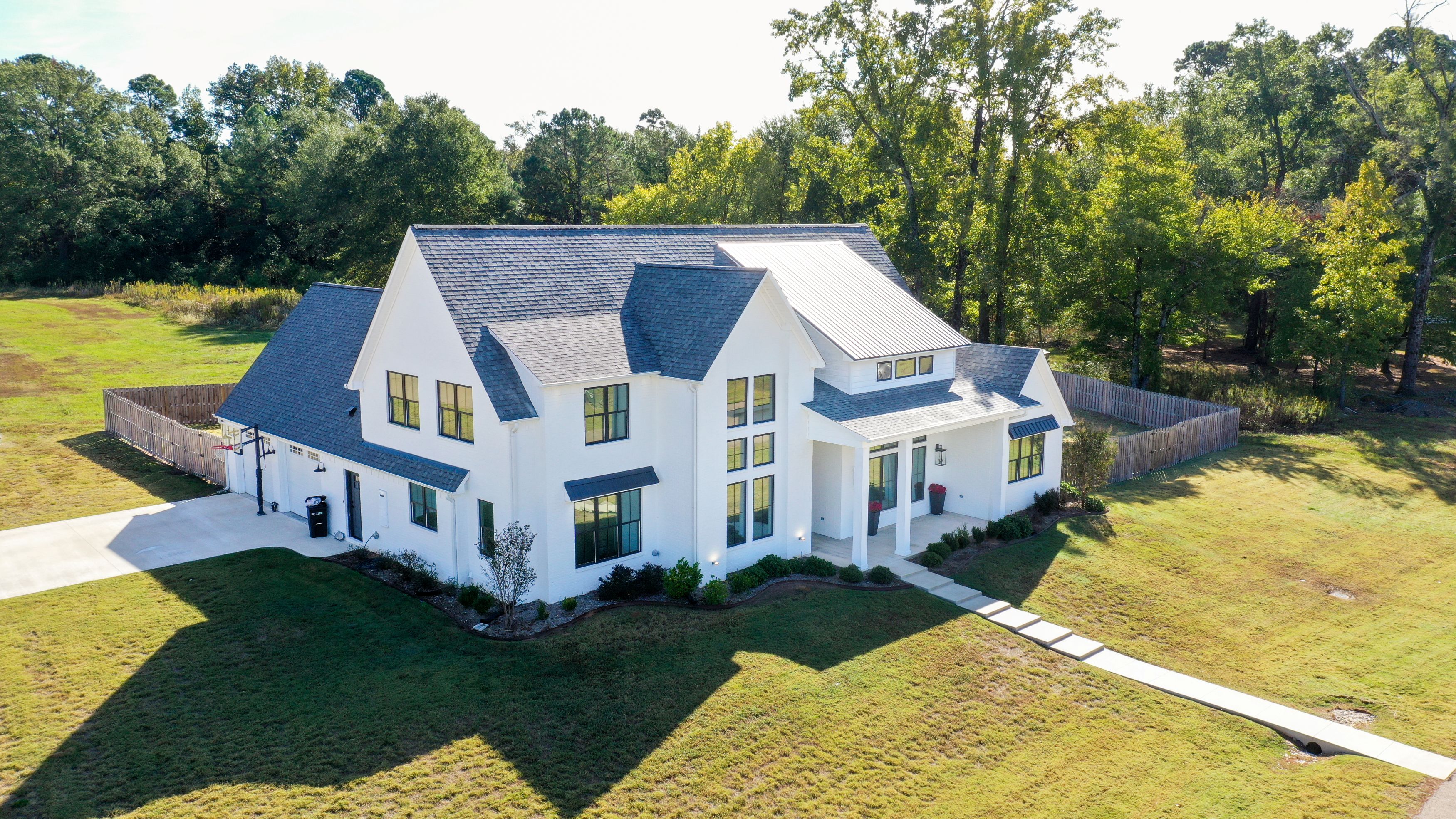 Texarkana, Texas, 75503, United States, 4 Bedrooms Bedrooms, ,4 BathroomsBathrooms,Residential,For Sale,1980394