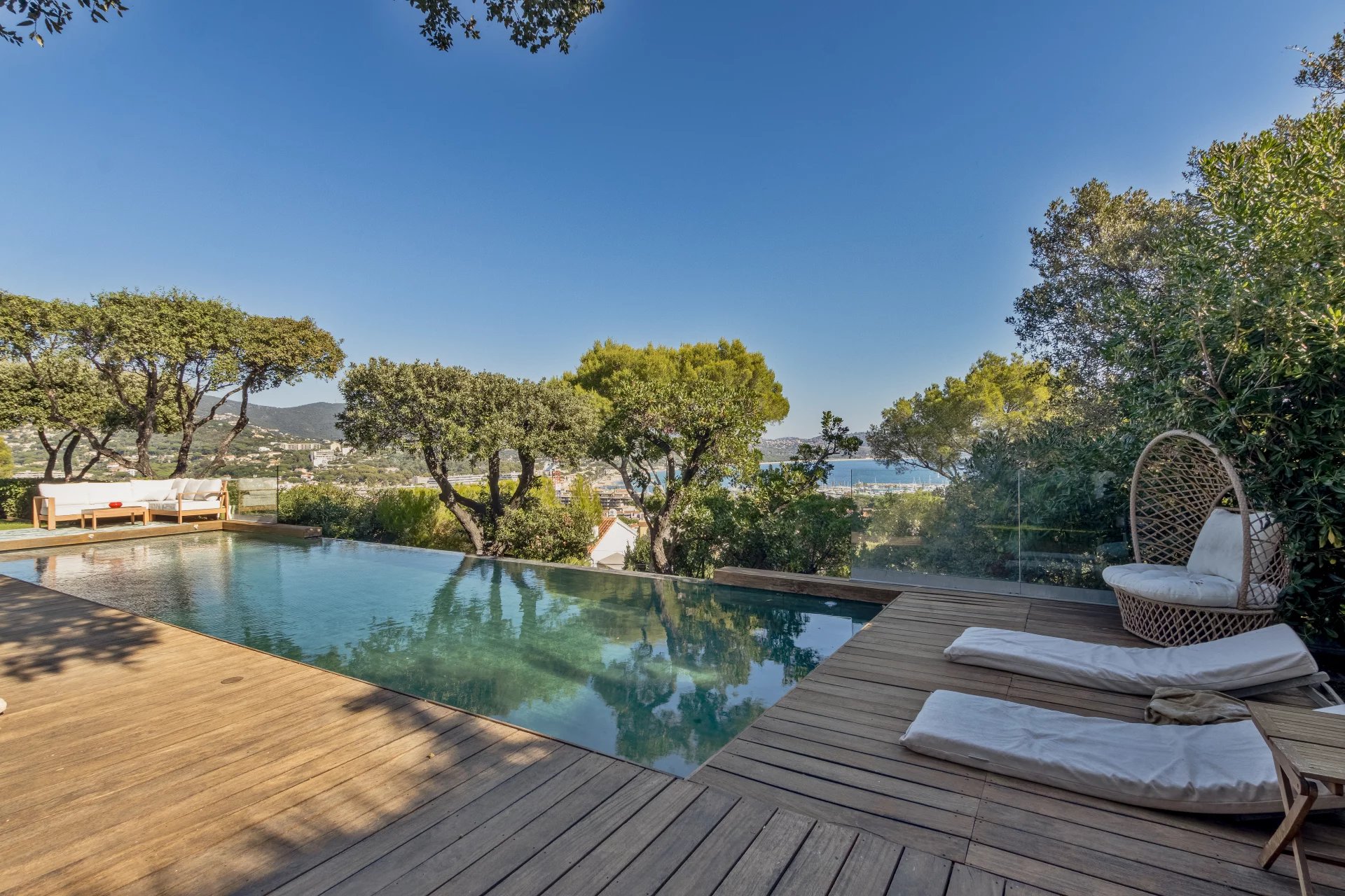 Cavalaire-sur-Mer, Provence-Alpes-Côte d’Azur, 83240, FR, 7 Bedrooms Bedrooms, ,9 BathroomsBathrooms,Residential,For Sale,1987792