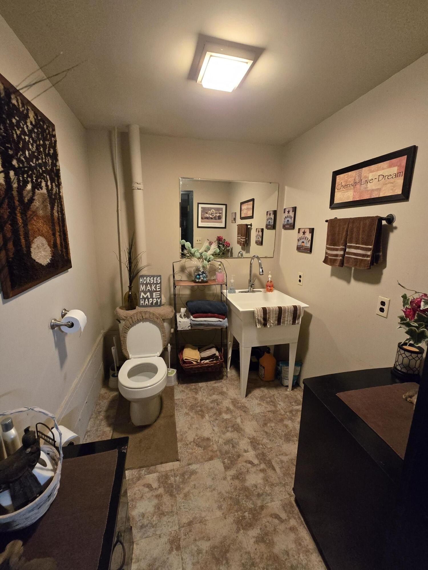 Sumter, South Carolina, 29154, United States, 3 Bedrooms Bedrooms, ,3 BathroomsBathrooms,Residential,For Sale,1974598