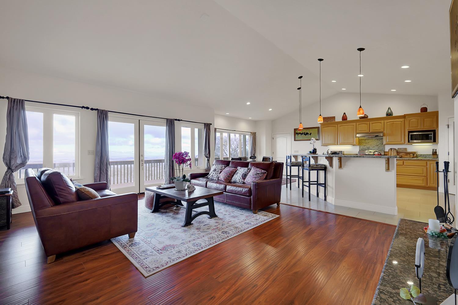 Browns Valley, California, 95918, United States, 5 Bedrooms Bedrooms, ,4 BathroomsBathrooms,Residential,For Sale,1980583