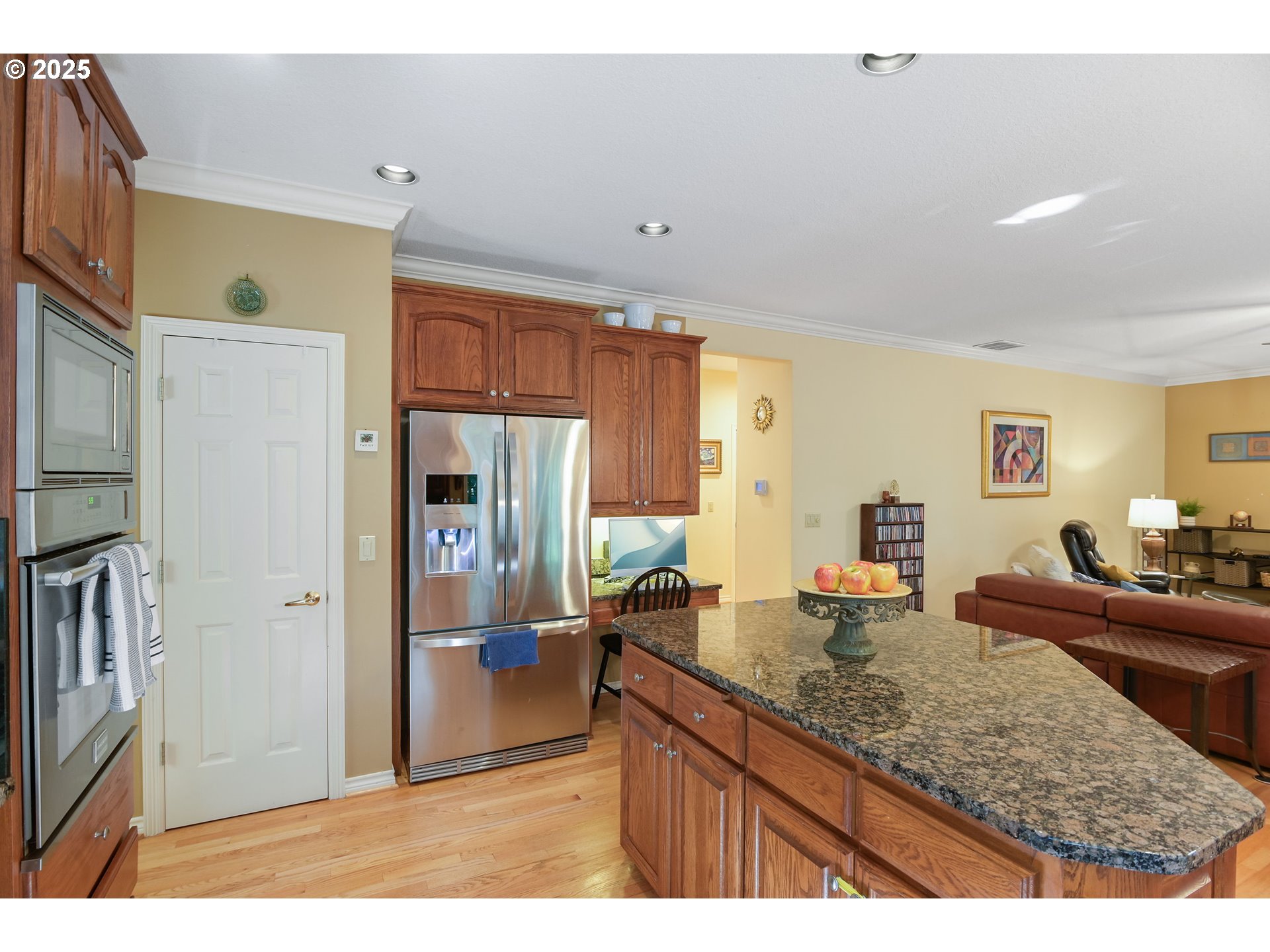 Portland, Oregon, 97223, United States, 4 Bedrooms Bedrooms, ,2 BathroomsBathrooms,Residential,For Sale,1892030