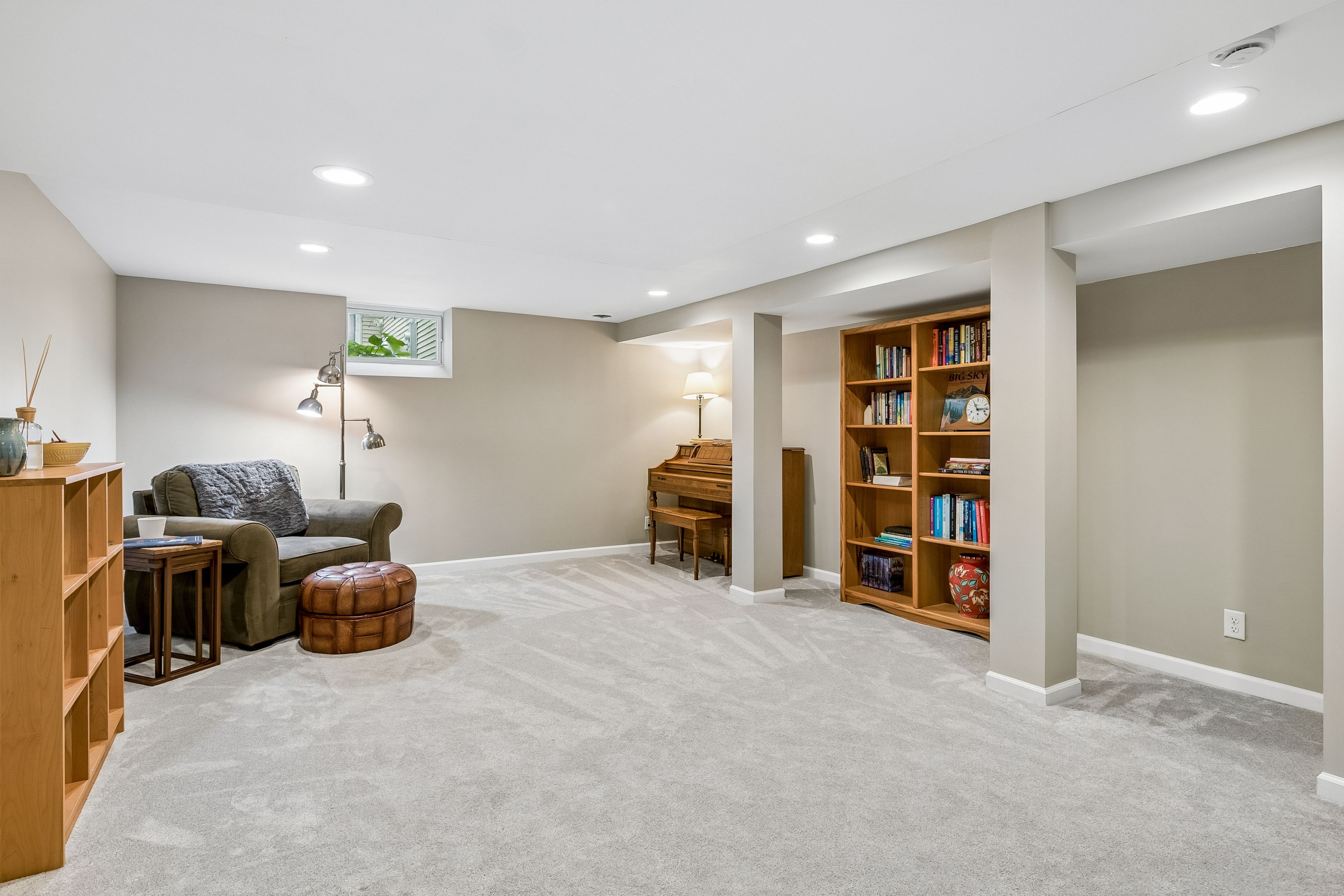  Beautifully Renovated in Coveted Chowen Park - 物件實景