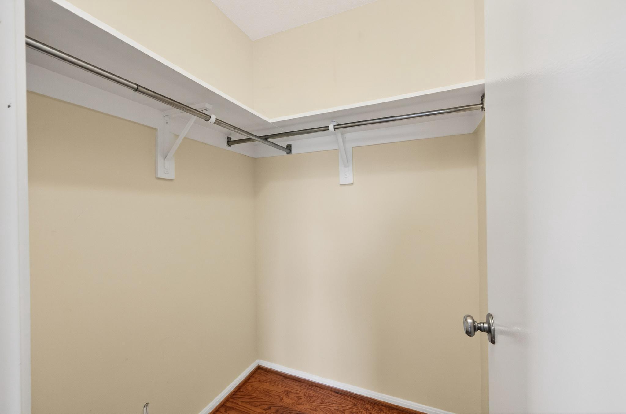  8380 Greensboro Drive, Mclean, VA, 22102 - 物件實景