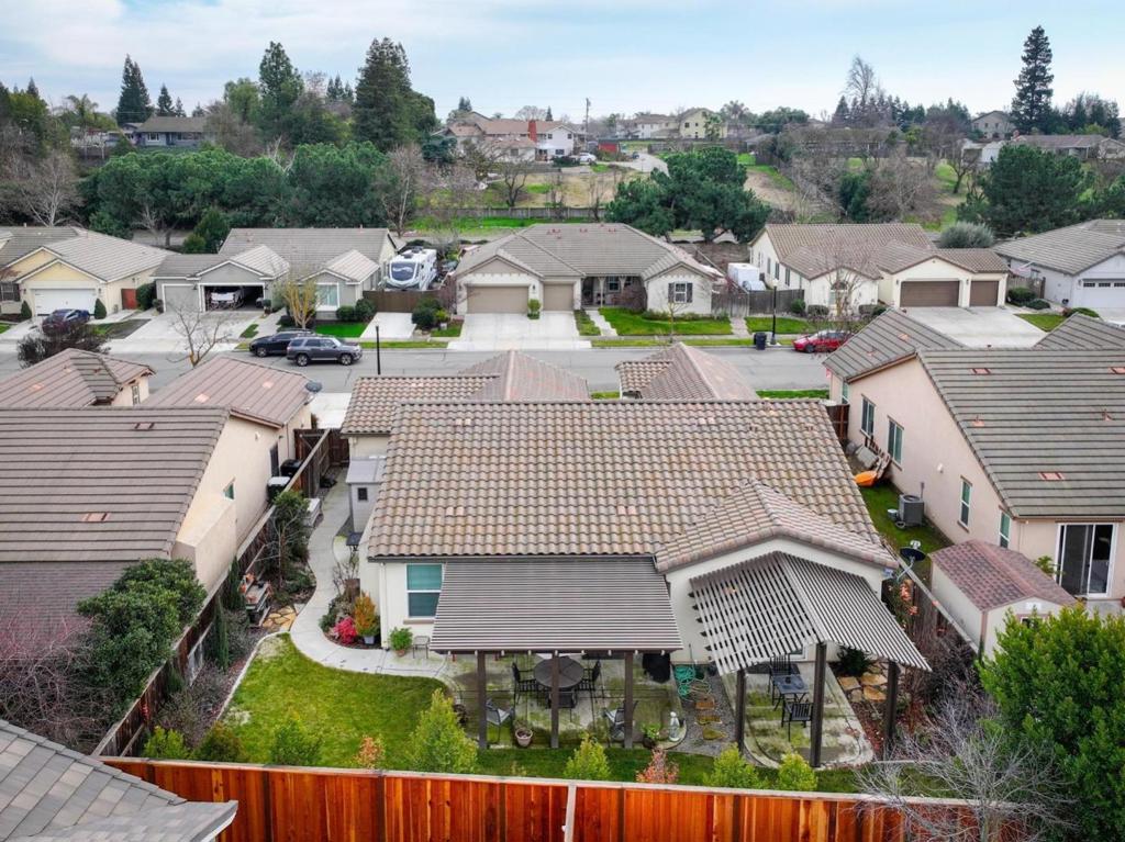 Oakdale, California, 95361, United States, 4 Bedrooms Bedrooms, ,2 BathroomsBathrooms,Residential,For Sale,1981612