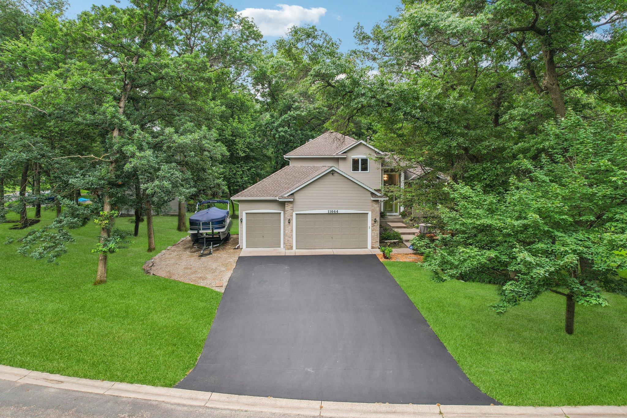 Blaine, Minnesota, 55449, United States, 4 Bedrooms Bedrooms, ,3 BathroomsBathrooms,Residential,For Sale,1940796