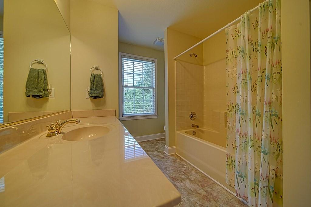Blairsville, Georgia, 30512, United States, 5 Bedrooms Bedrooms, ,4 BathroomsBathrooms,Residential,For Sale,1770772