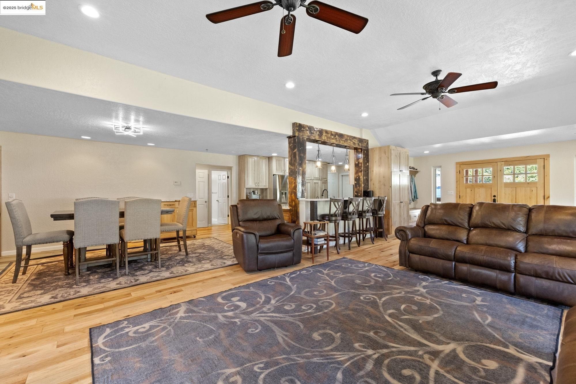 Sonora, California, 95370, United States, 4 Bedrooms Bedrooms, ,2 BathroomsBathrooms,Residential,For Sale,1980080