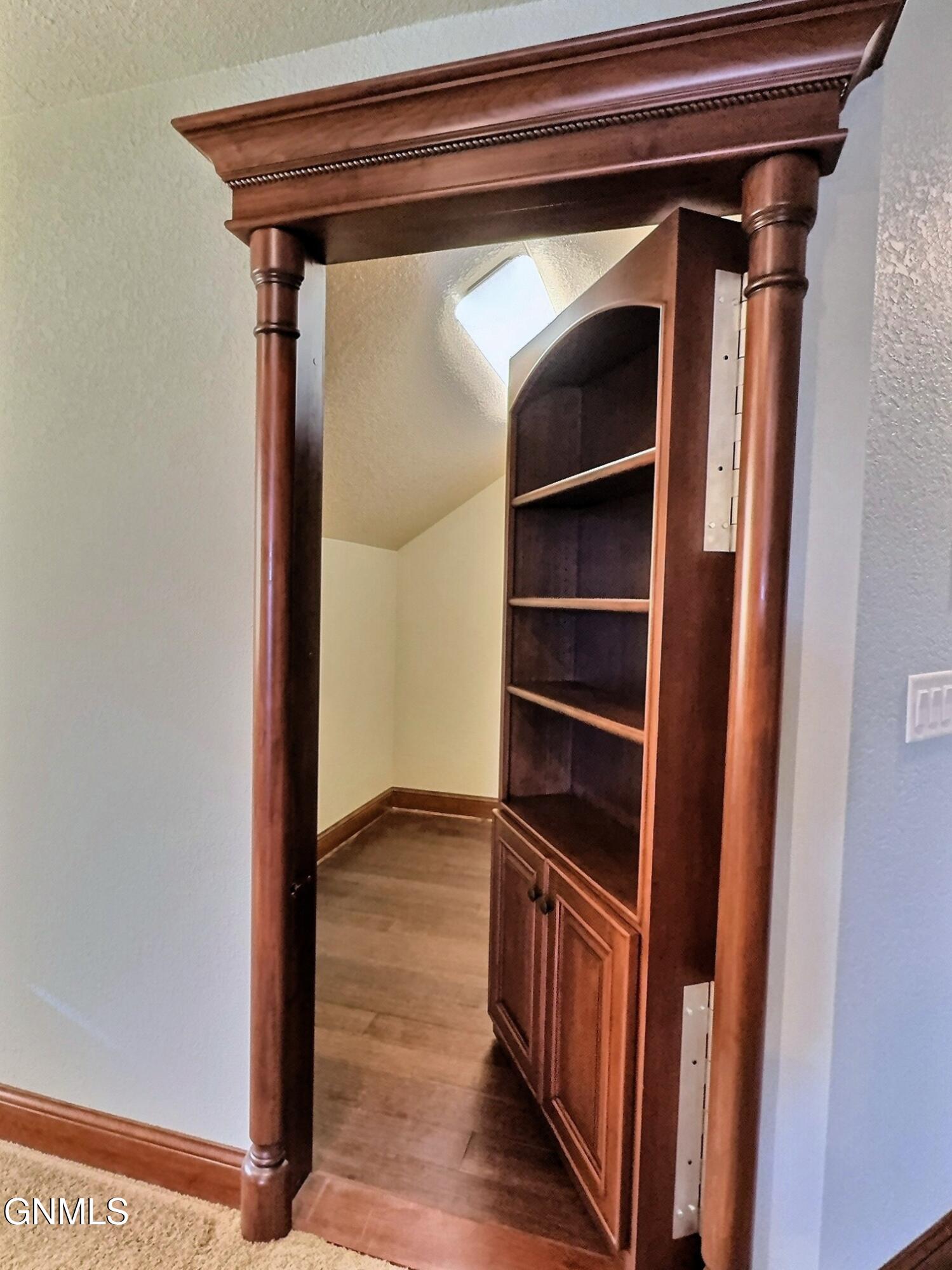 Bismarck, North Dakota, 58501, United States, 4 Bedrooms Bedrooms, ,4 BathroomsBathrooms,Residential,For Sale,2038873